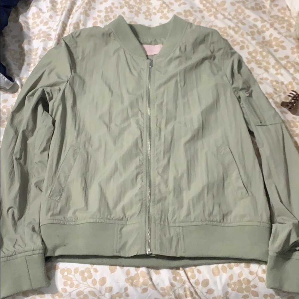 LIGHT JACKET